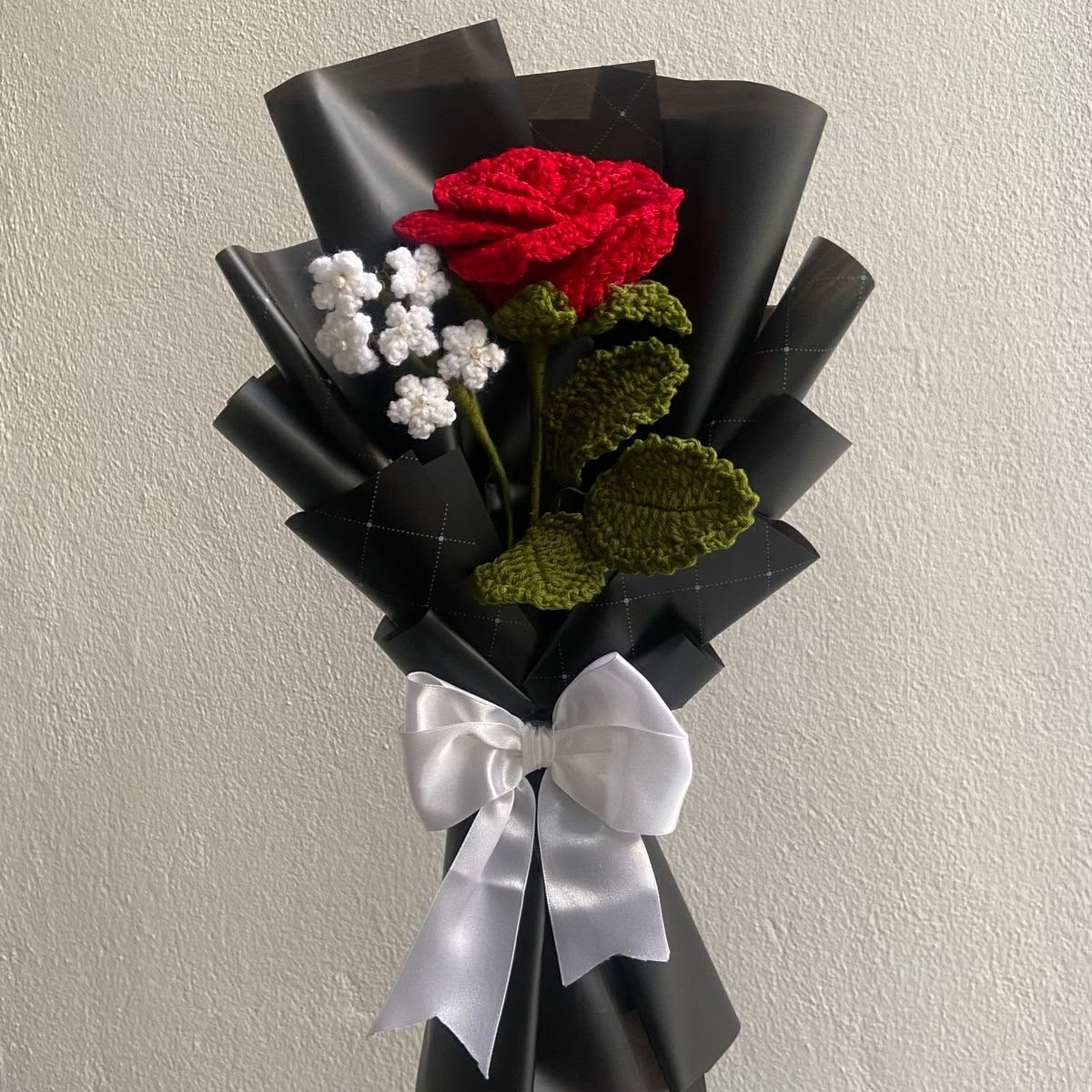 1 crochet red rose